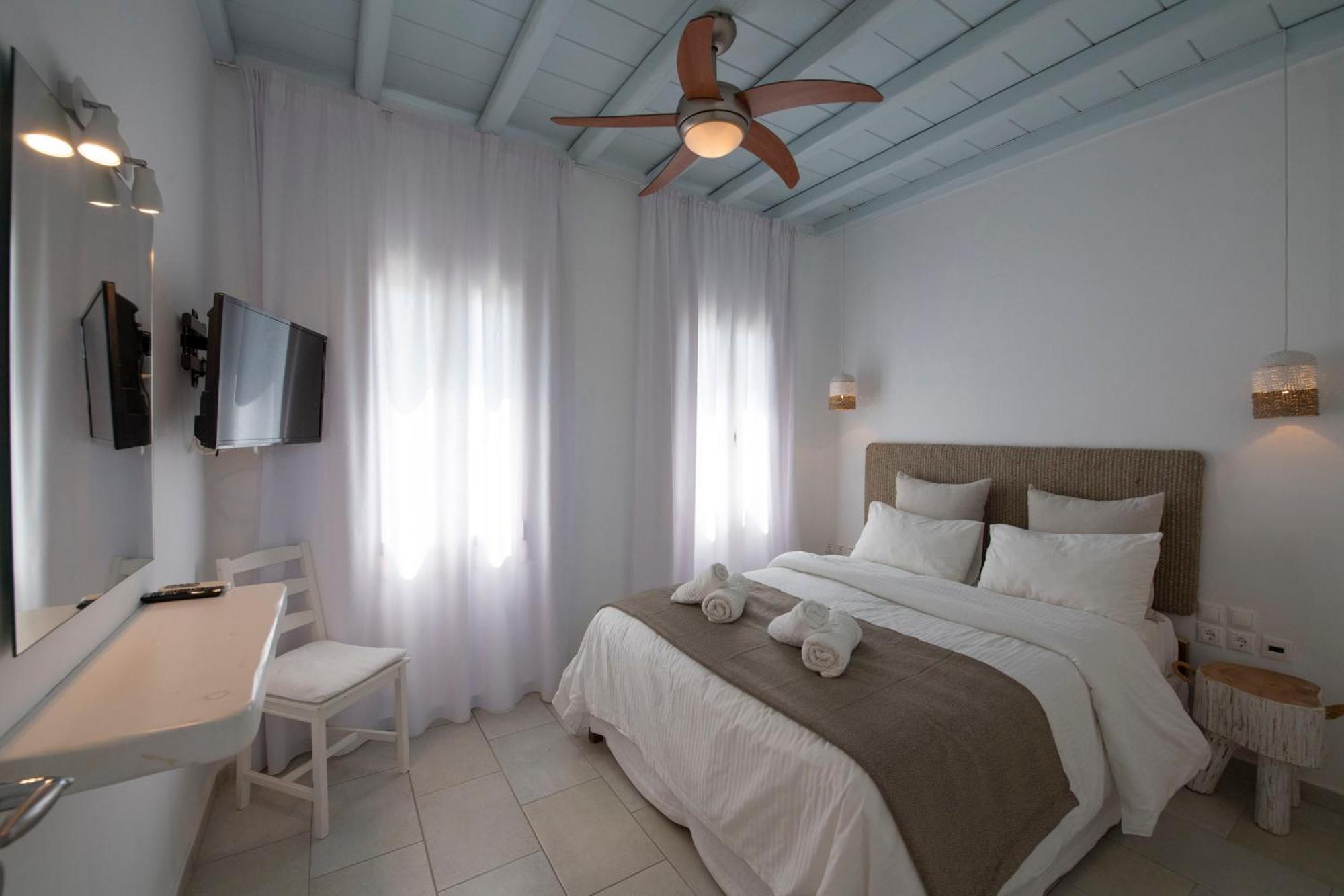 Tatiana Villa & Apartments Klouvas Buitenkant foto